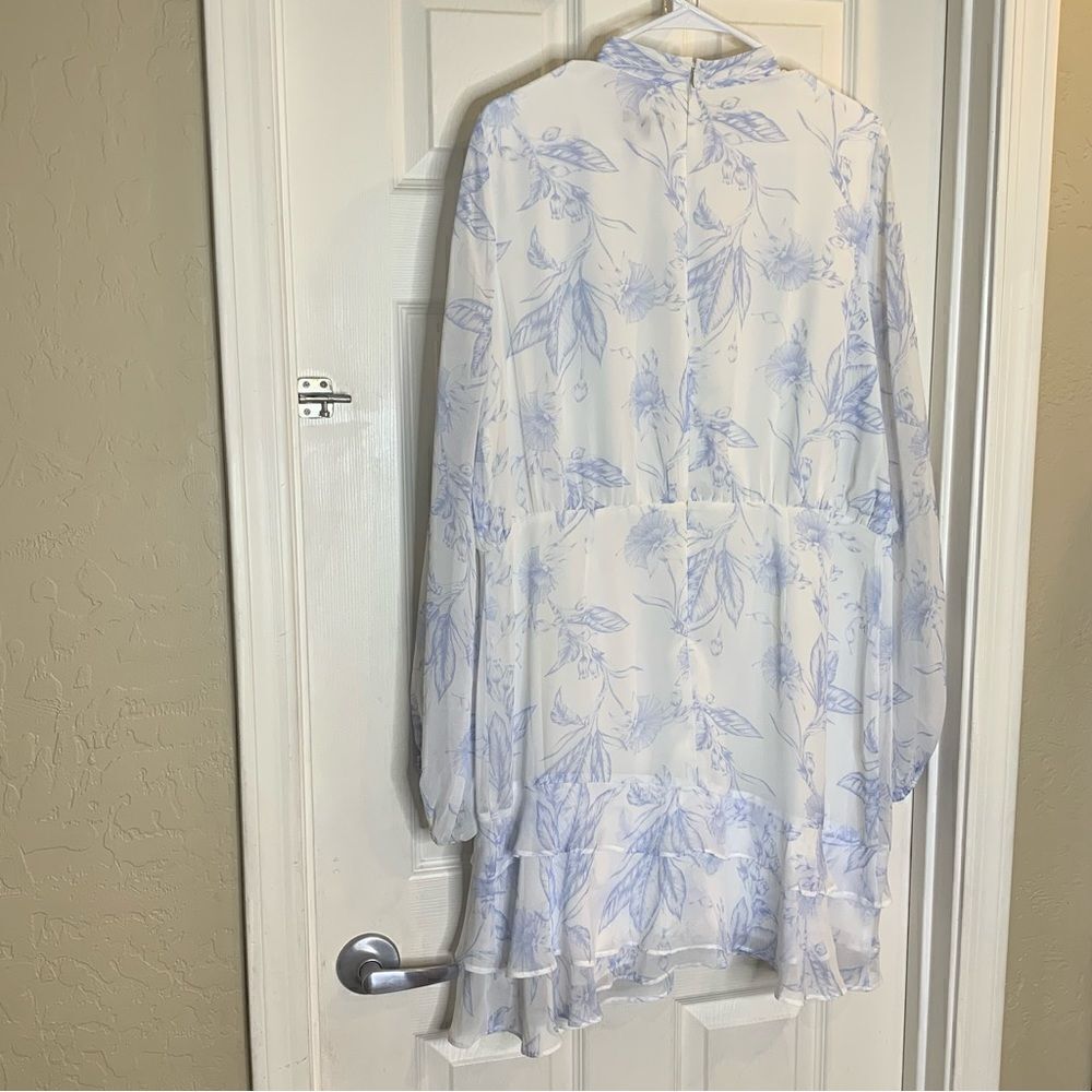 EXPRESS Blue and White Floral Tiered Ruffle Dress Size XL - Picture 3 of 10